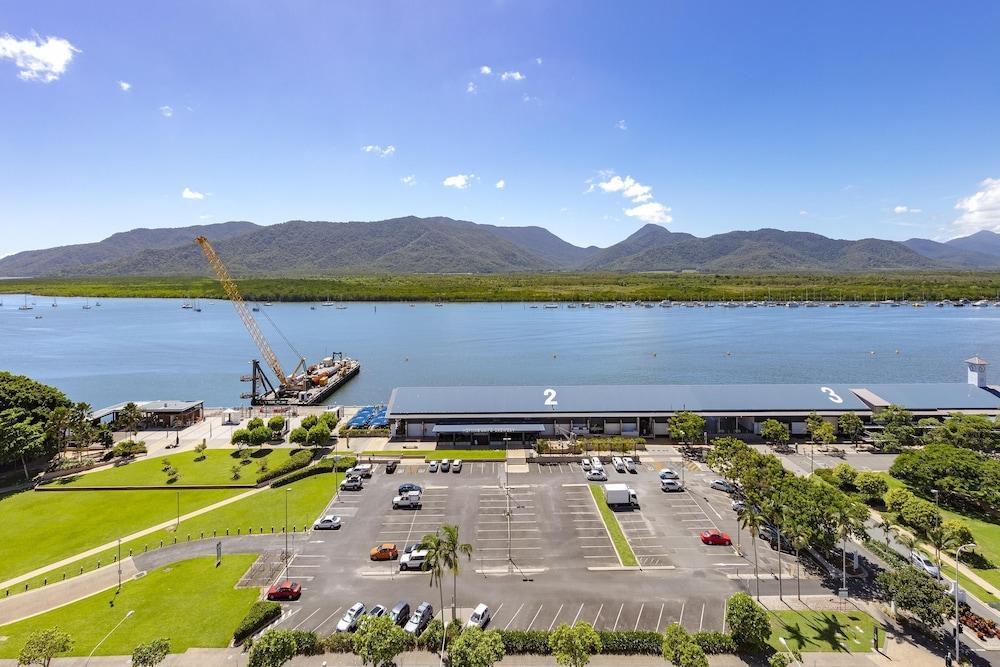 Park Regis City Quays Hotel Cairns Buitenkant foto