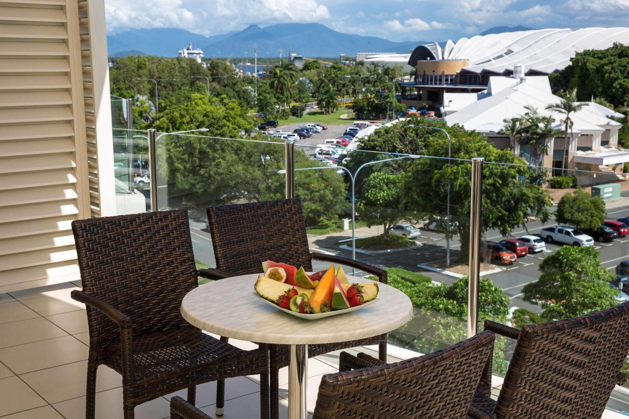 Park Regis City Quays Hotel Cairns Buitenkant foto